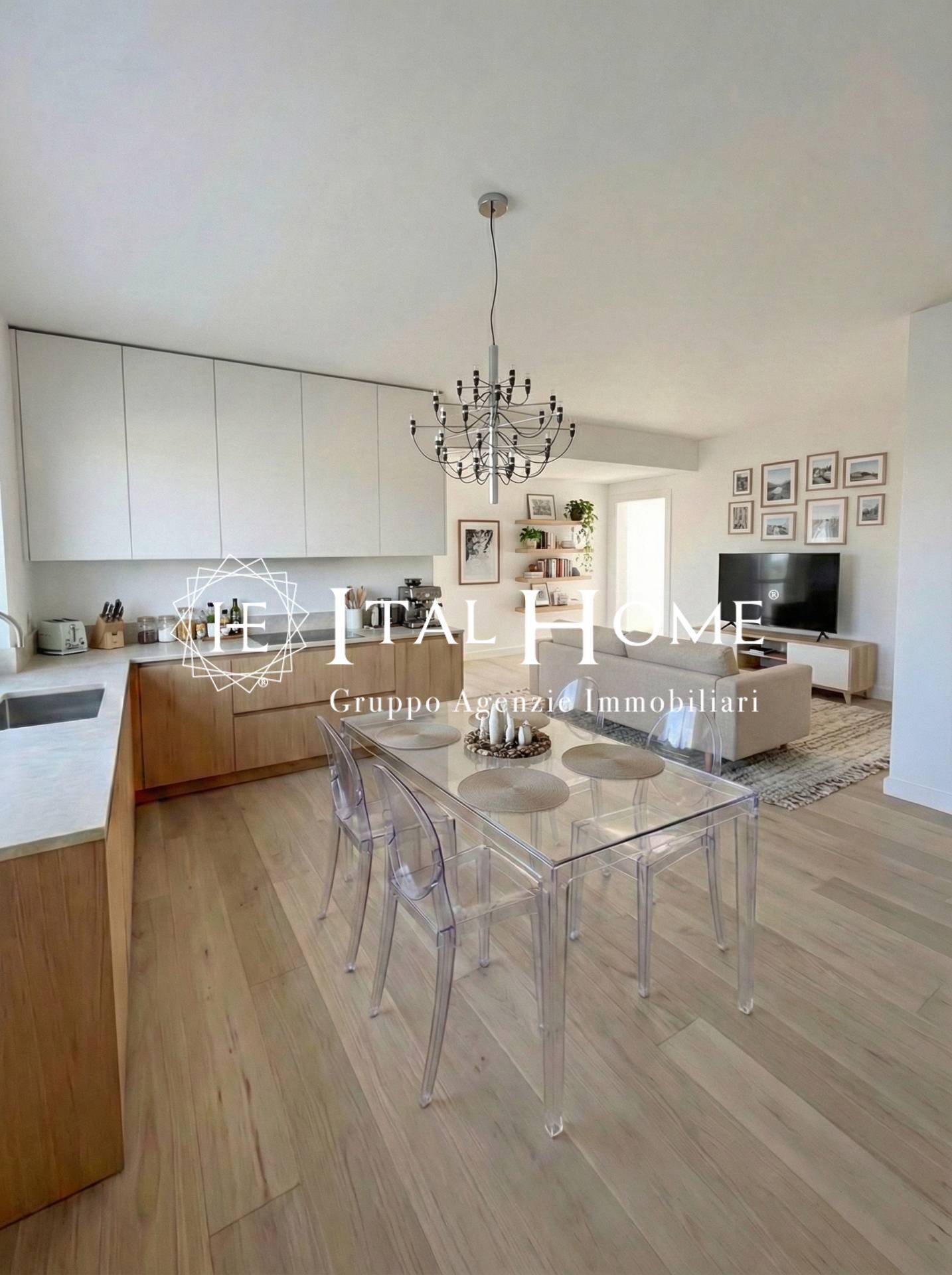 NUOVISSIMO TRILOCALE CON AMPIO TERRAZZO!